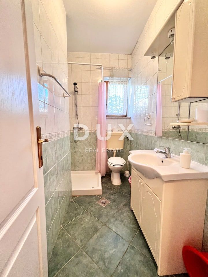 ISTRIA, PREMANTURA - Appartamento duplex 64 m2, 2 camere da letto, 2 bagni, giardino e parcheggio - VICINO ALLA SPIAGGIA!!