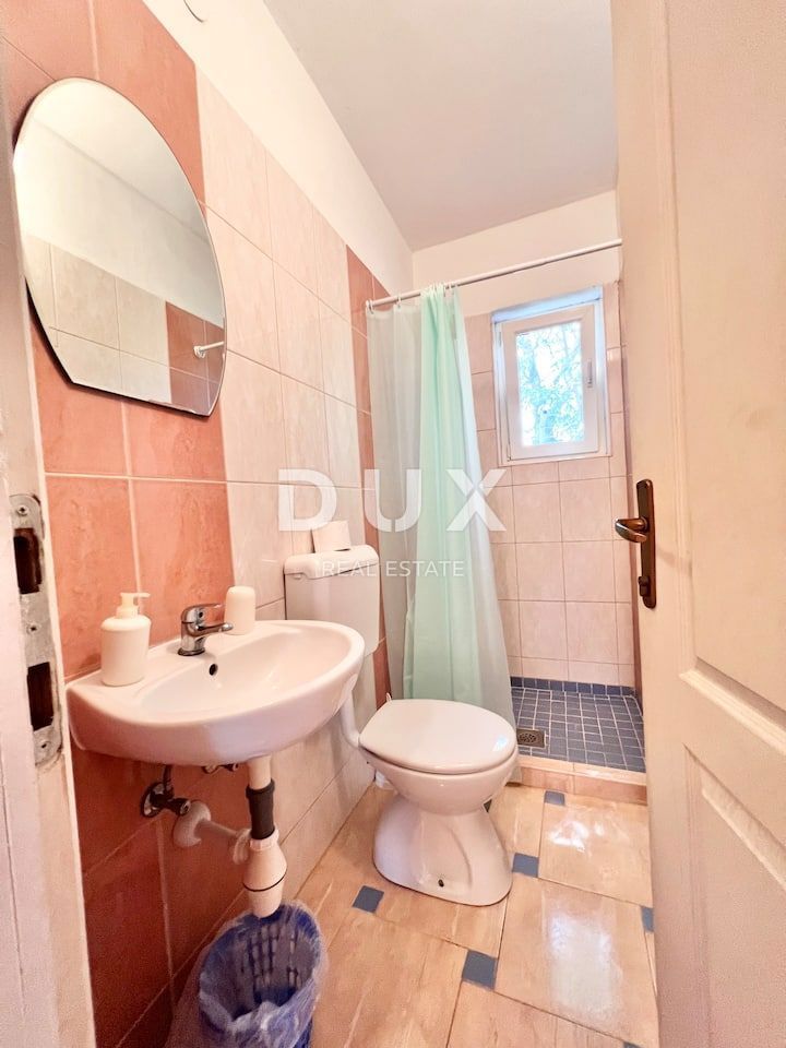 ISTRIA, PREMANTURA - Appartamento duplex 64 m2, 2 camere da letto, 2 bagni, giardino e parcheggio - VICINO ALLA SPIAGGIA!!