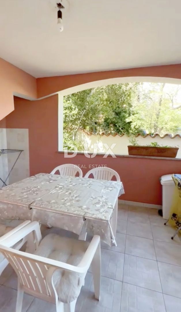 ISTRIA, PREMANTURA - Appartamento duplex 64 m2, 2 camere da letto, 2 bagni, giardino e parcheggio - VICINO ALLA SPIAGGIA!!