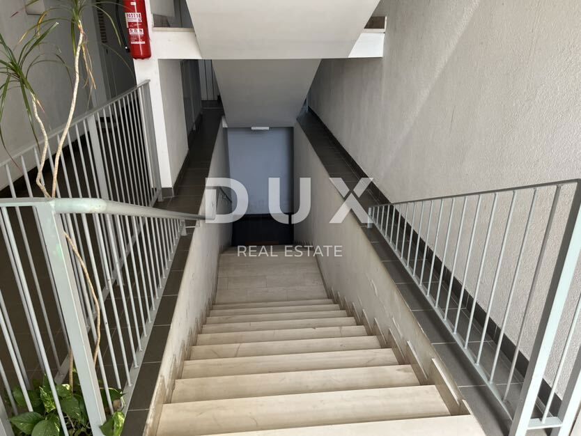 RIJEKA, SRDOČI - 2BR + LR con ampia loggia