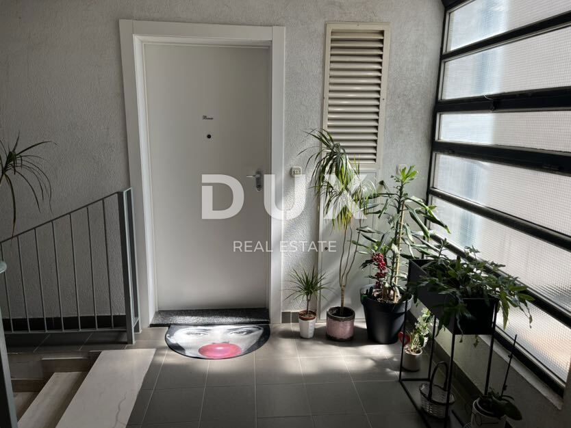 RIJEKA, SRDOČI - 2BR + LR con ampia loggia
