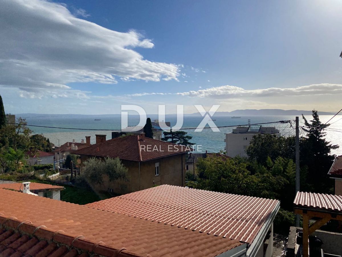 RIJEKA, KRIMEA - 2 case indipendenti con vista mare + 2 annessi + giardino! OPPORTUNITÀ!