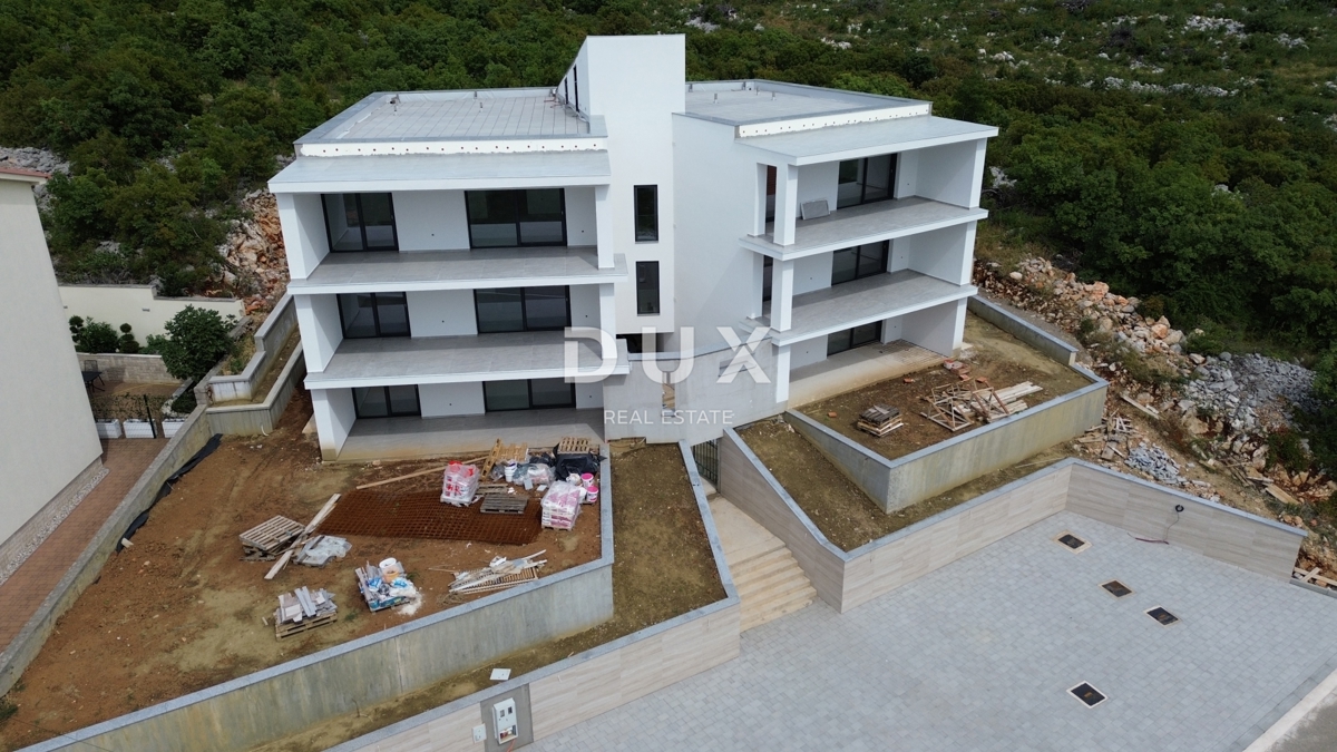 KLENOVICA - Attico con vista panoramica sul mare