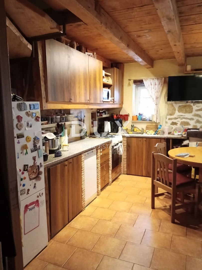 ISTRIA, PARENZO (dintorni) - Casa in pietra ristrutturata
