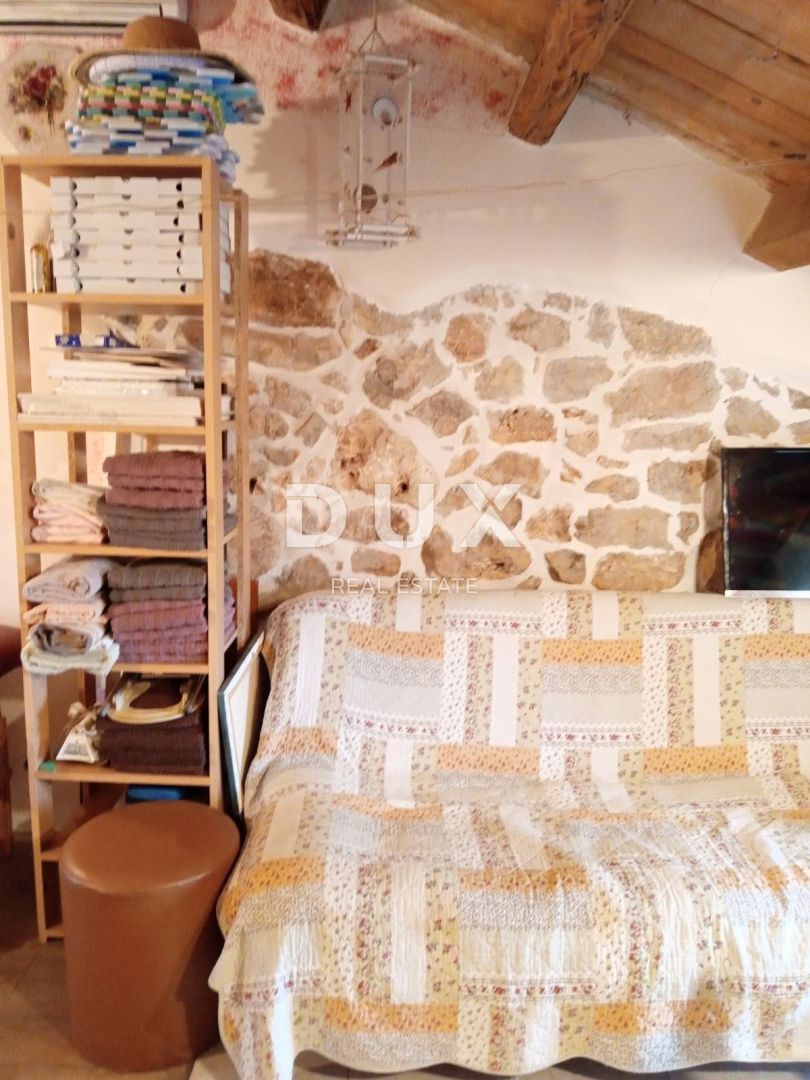 ISTRIA, PARENZO (dintorni) - Casa in pietra ristrutturata
