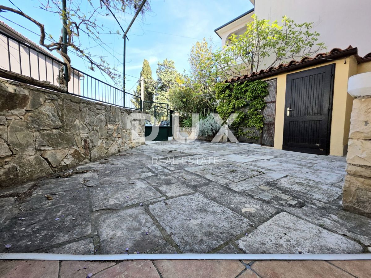 ISTRIA, MEDOLINO - Casa in pietra ristrutturata in una posizione popolare e bella