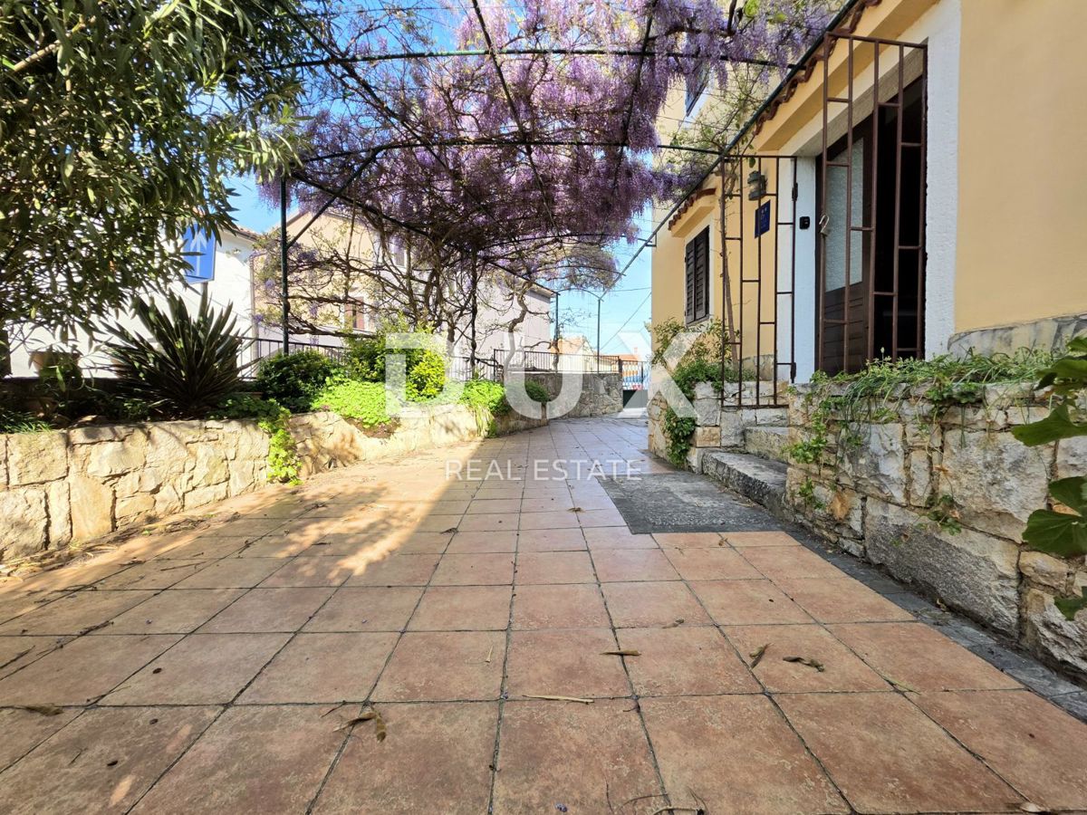 ISTRIA, MEDOLINO - Casa in pietra ristrutturata in una posizione popolare e bella