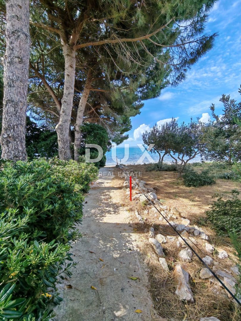 ZARA, PETRČANE - Punta Skala! Nuova costruzione a 2 minuti dalla spiaggia con una bellissima vista mare! S1