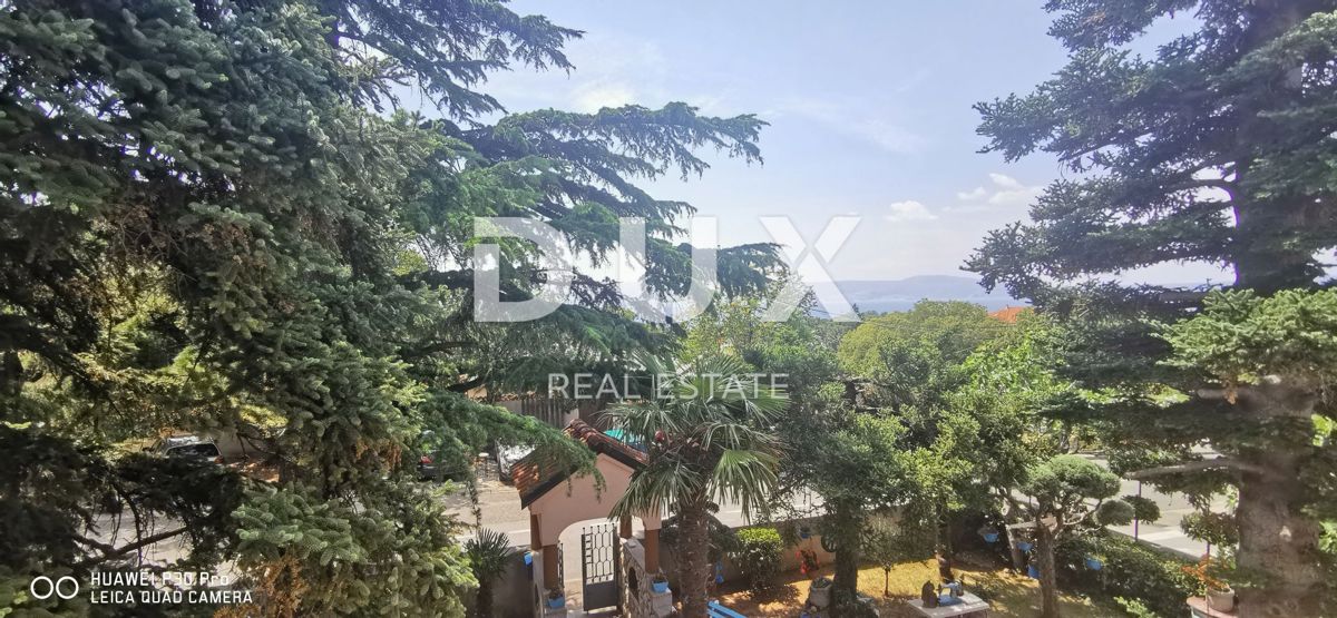 NOVI VINODOLSKI - Casa con giardino imponente a soli 150 metri dal mare