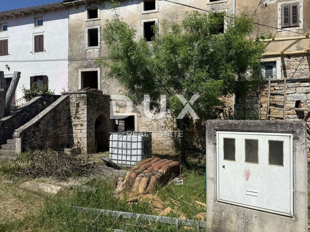 ISTRIA, GROŽNJAN - Autentica casa istriana con terreno edificabile aggiuntivo