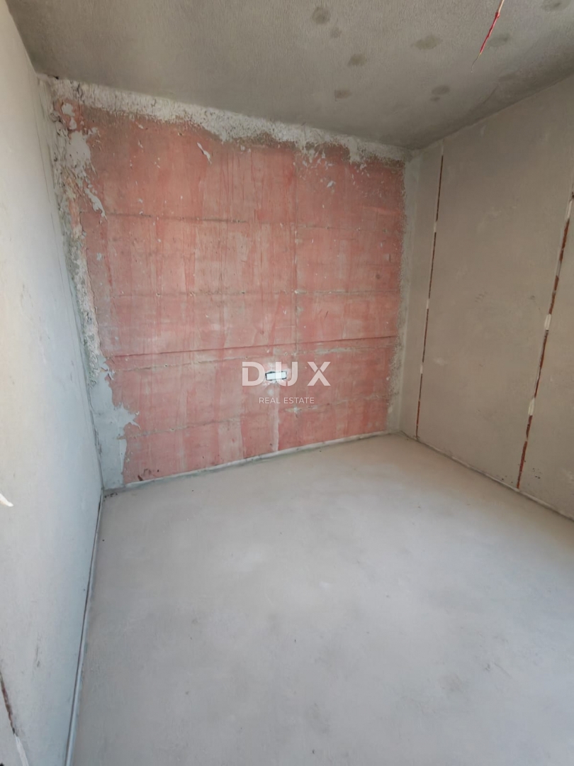 ISTRIA, MEDULIN - Nuovo edificio con ampio giardino