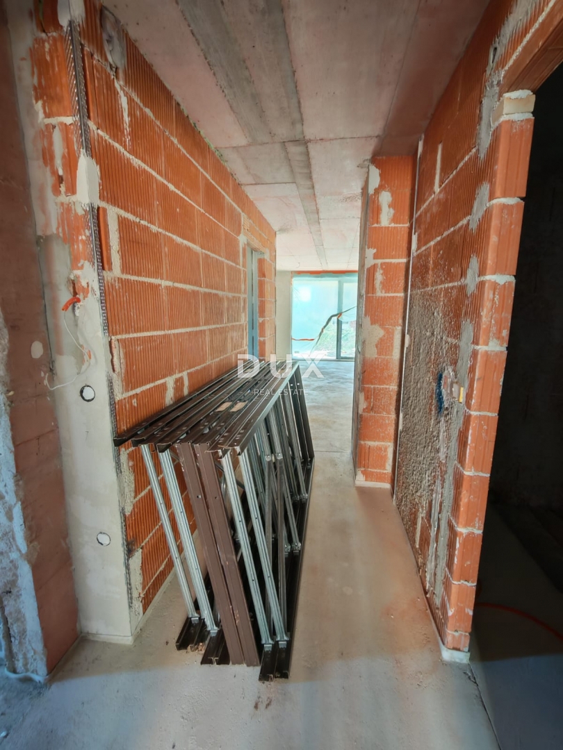 ISTRIA, MEDULIN - Nuovo edificio con ampio giardino