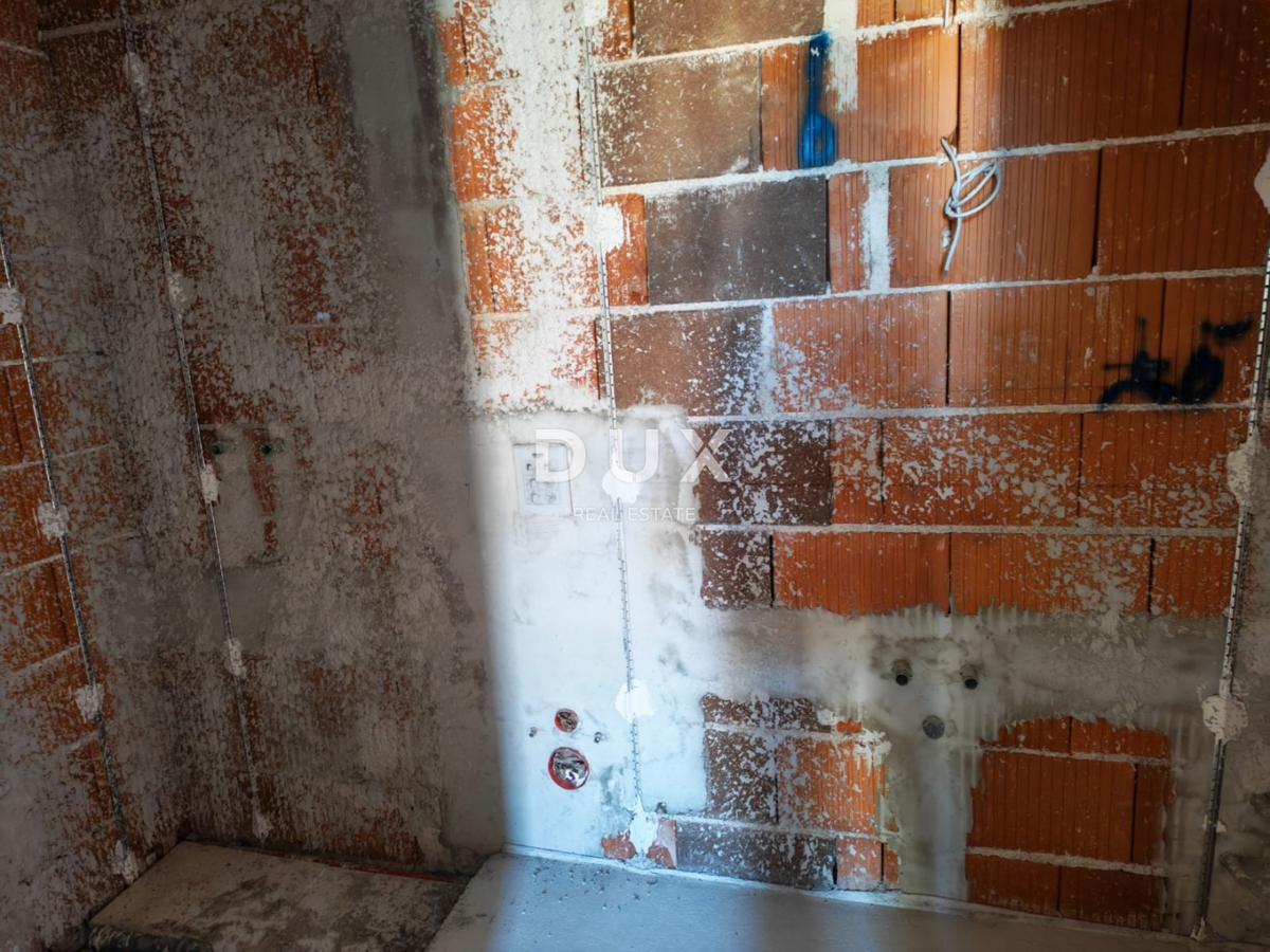 ISTRIA, MEDULIN - Nuovo edificio con ampio giardino