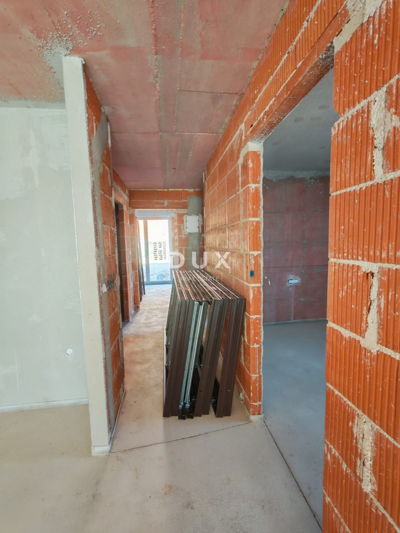 ISTRIA, MEDULIN - Nuovo edificio con ampio giardino