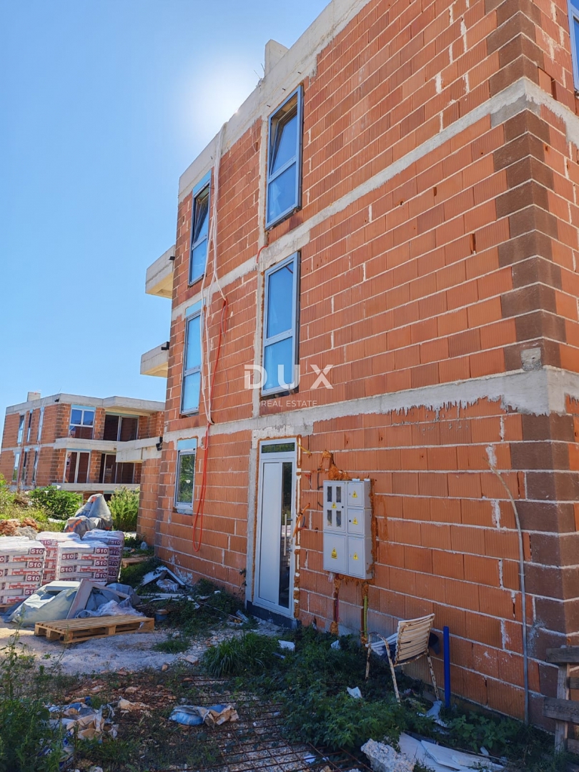 ISTRIA, MEDULIN - Nuovo edificio con ampio giardino