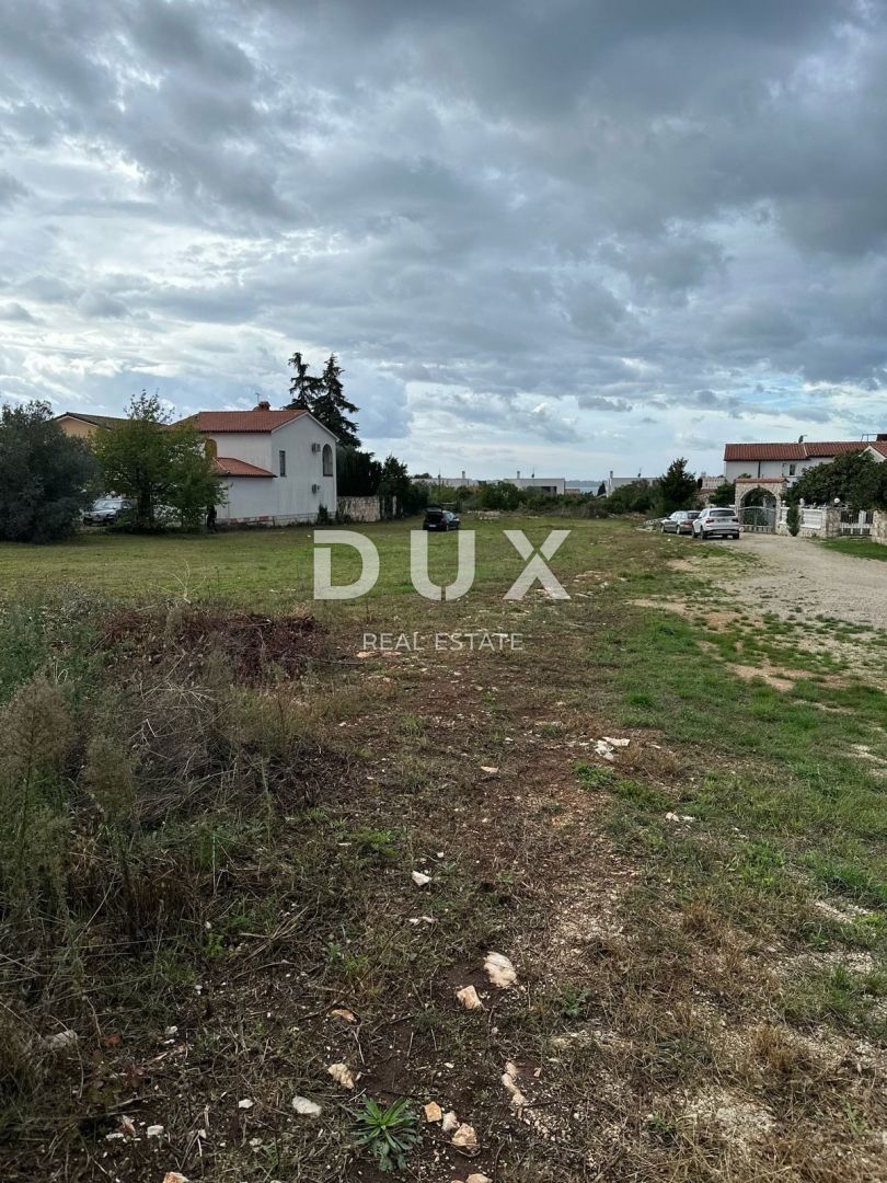 ISTRIA, PEROJ - Terreno edificabile con suggestiva vista mare