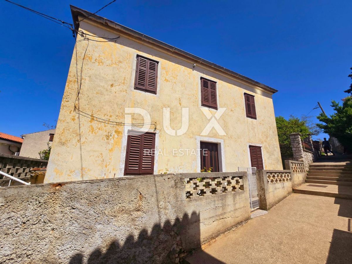 MALI LOŠINJ - centro, casa 140 m2 + superficie 80m2