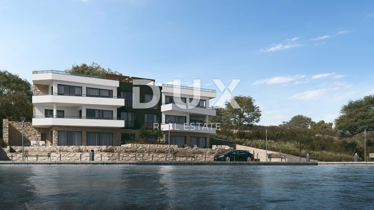 ISOLA DI KRK - Appartamento di lusso in prima fila al mare
