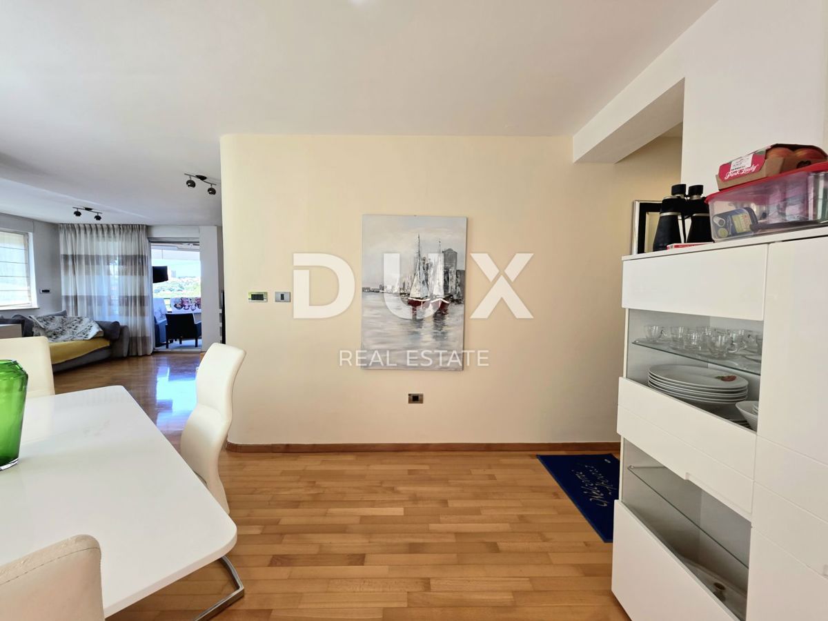 ISTRIA, POLA - Appartamento familiare arredato con 1 camera da letto e soggiorno, situato vicino alle spiagge e alla città con piscina privata
