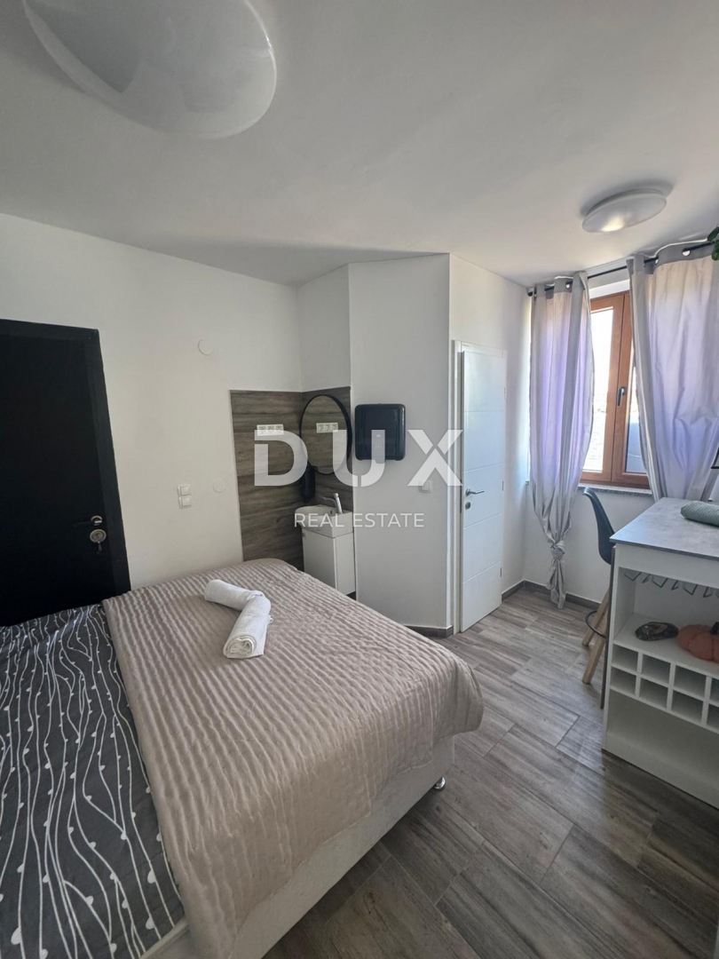 TISNO, MURTER – APPARTAMENTO IN PRIMA FILA SUL MARE, IDEALE PER AFFITTO TURISTICO!