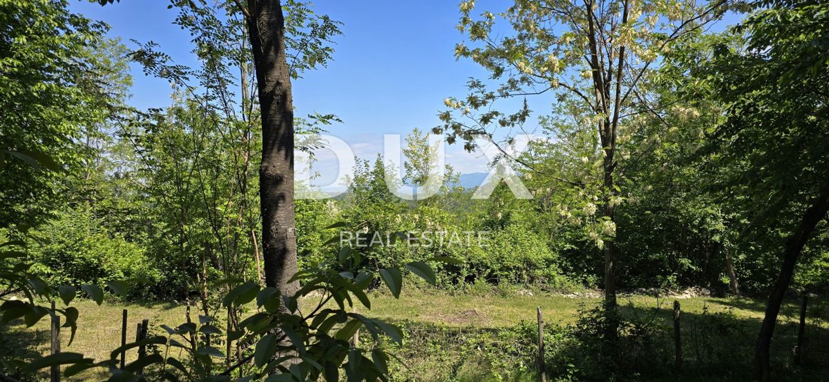 ISTRIA, PAZIN, DINTORNI - Complesso di terreni ad uso turistico, sportivo e ricreativo con splendida vista
