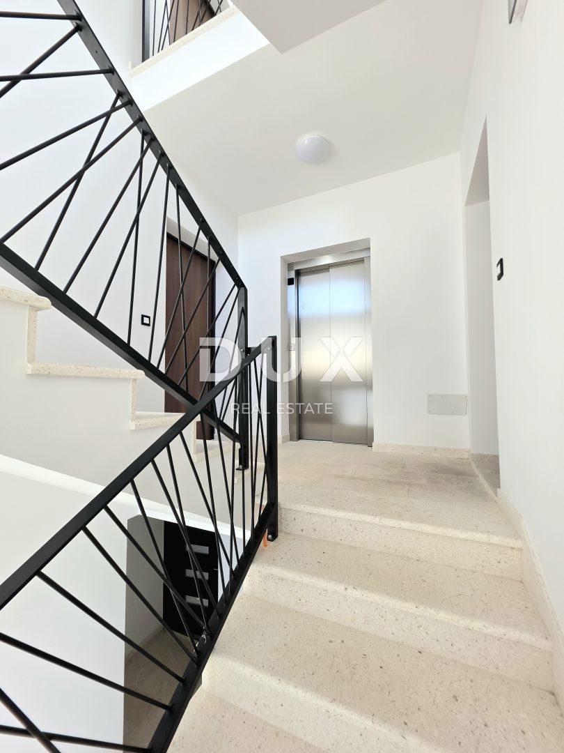 ISTRIA, ŠTINJAN - Una combinazione perfetta di lusso e comfort, appartamento 2SS+DB con garage privato a soli 500 metri da spiagge ben curate e lunghe passeggiate in riva al mare