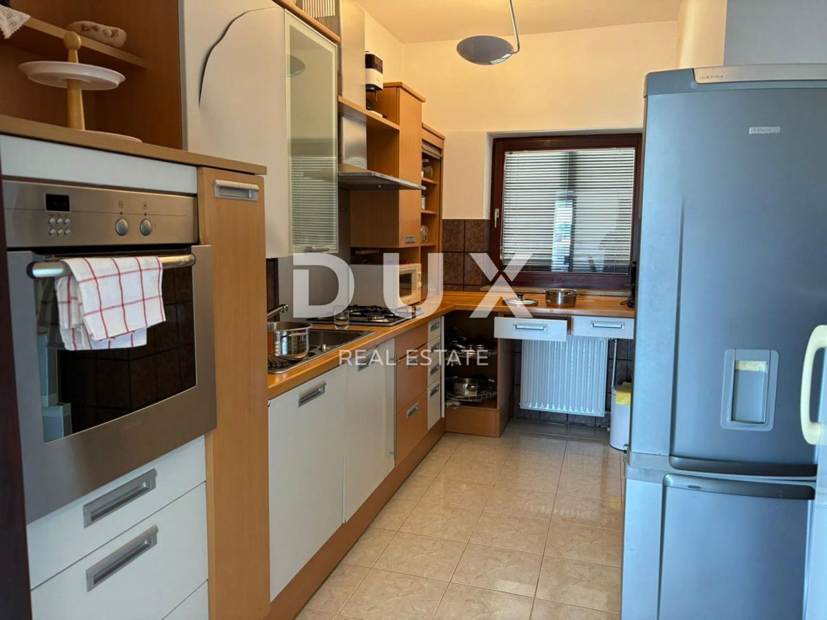 ISTRIA, PREMANTURA - Ampia casa con garage e 3 unità abitative!