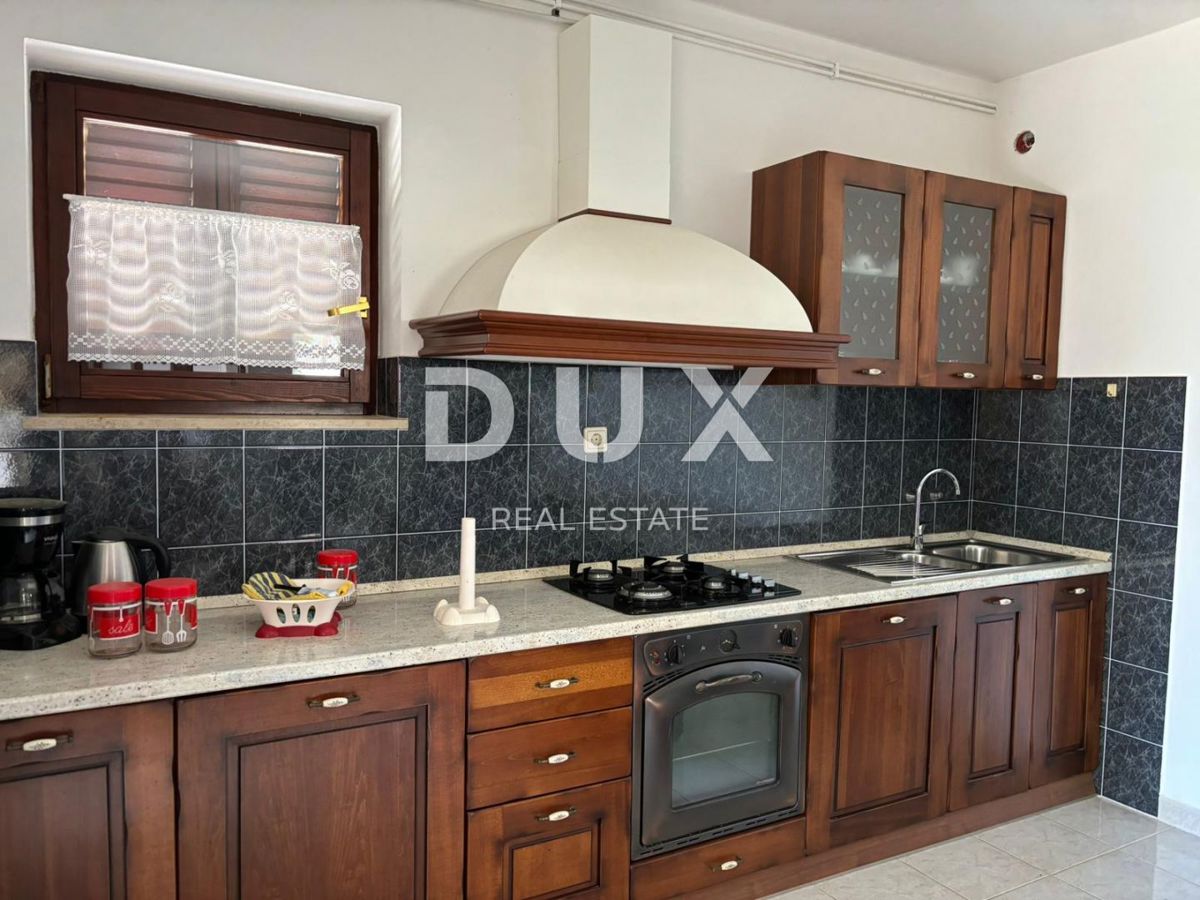 ISTRIA, PREMANTURA - Ampia casa con garage e 3 unità abitative!