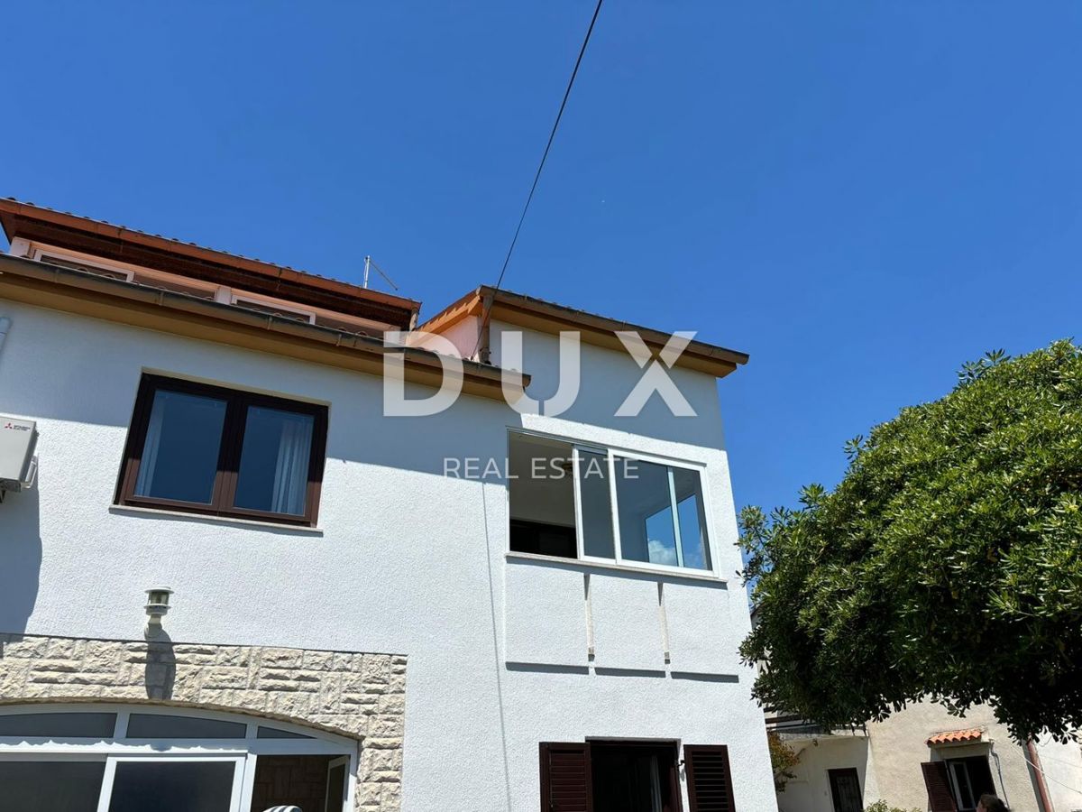 ISTRIA, PREMANTURA - Ampia casa con garage e 3 unità abitative!