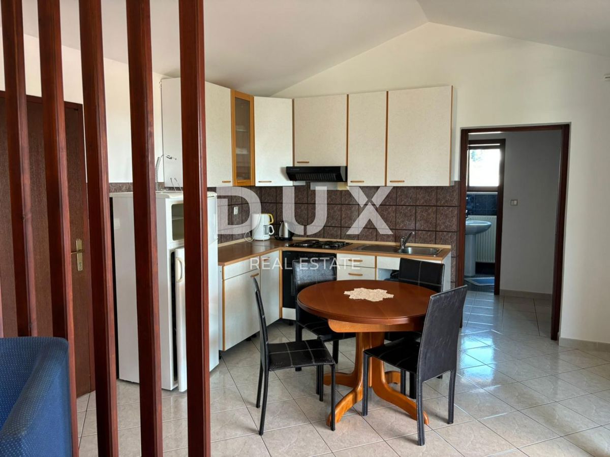 ISTRIA, PREMANTURA - Ampia casa con garage e 3 unità abitative!