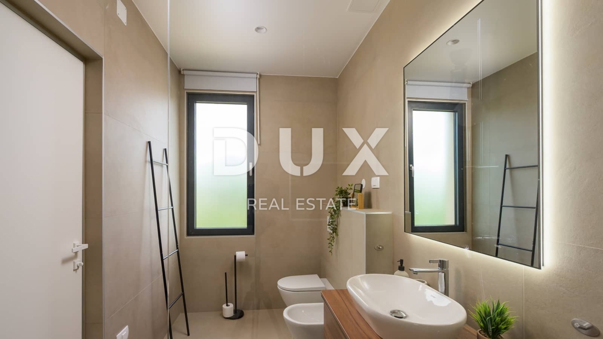 ISTRIA, ROVIGNO - Moderna nuova villa con piscina e privacy