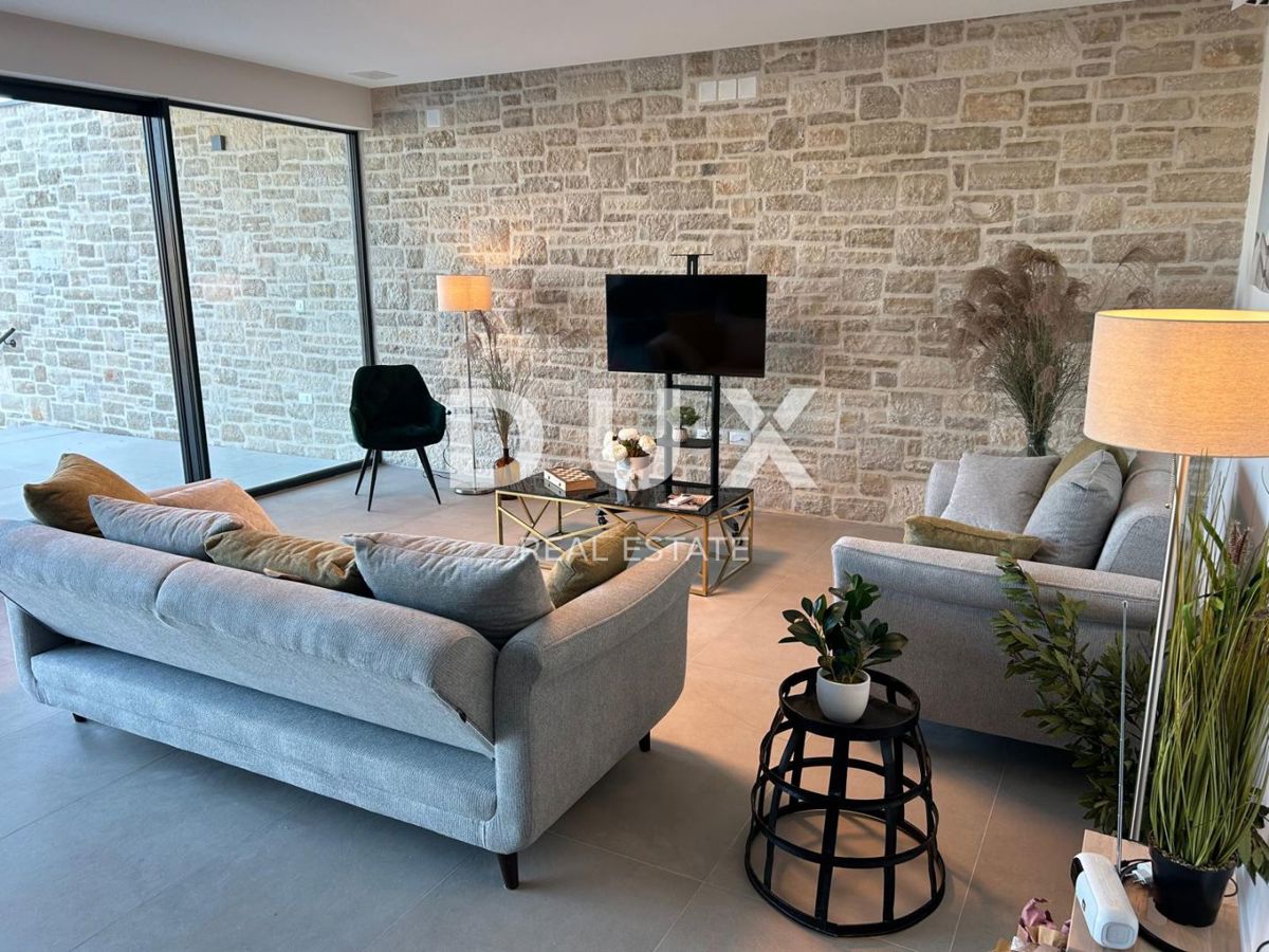 ISTRIA, ROVIGNO - Moderna nuova villa con piscina e privacy