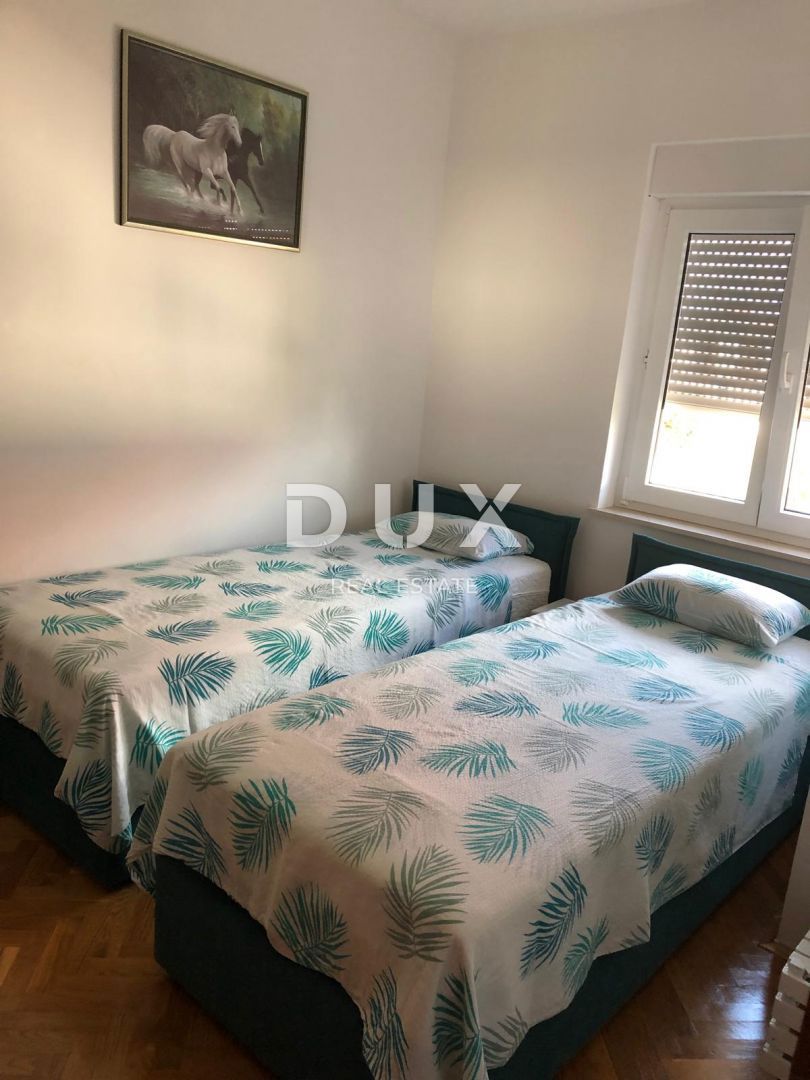 ZADAR, NIN - Casa indipendente su 4 piani, a 100 m dalla spiaggia!