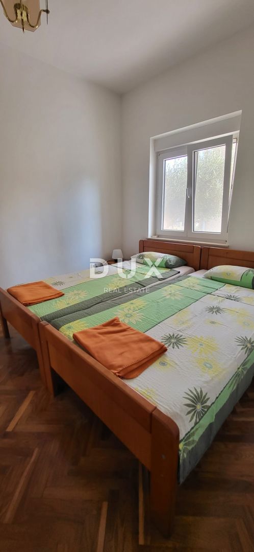 ZADAR, NIN - Casa indipendente su 4 piani, a 100 m dalla spiaggia!