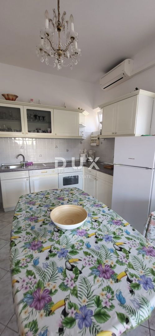 ZADAR, NIN - Casa indipendente su 4 piani, a 100 m dalla spiaggia!