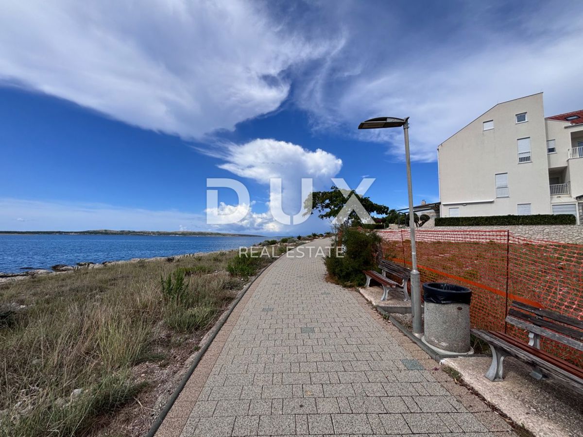 ISOLA DI PAG, POVLJANA - Moderno appartamento in costruzione prima fila al mare S5
