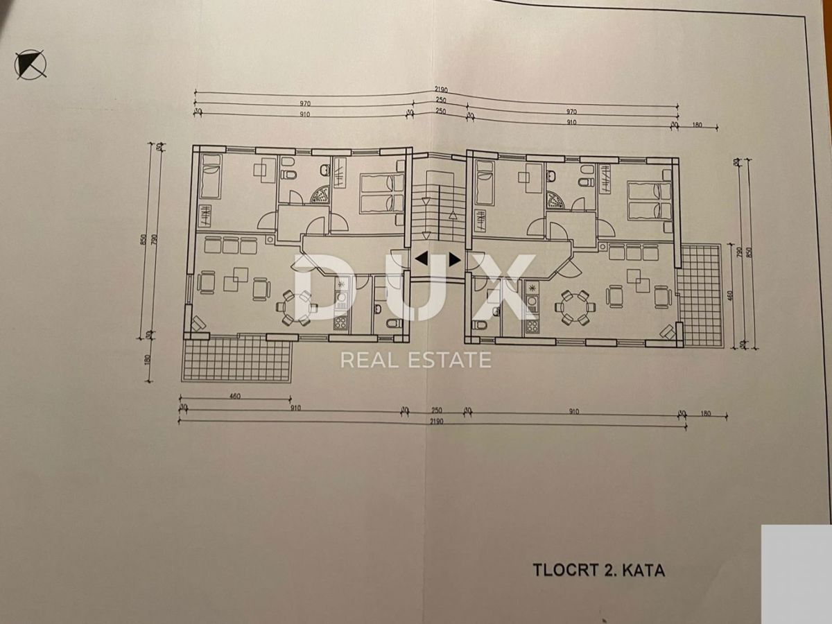 ISOLA DI KRK, LINARDIĆI - Terreno con permesso per 6 appartamenti