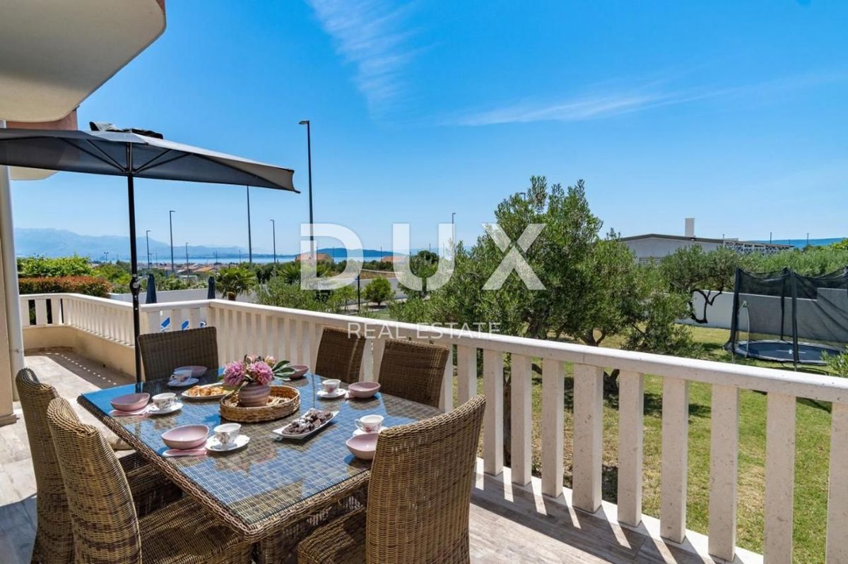 SPALATO, KAŠTEL - Bellissima villa con piscina e vista mare