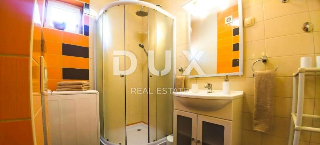 ISTRIA, MEDULIN – Appartamento con 2 camere da letto e 1 bagno con vista mare e piscina in comune, a soli 300 metri dalla costa!
