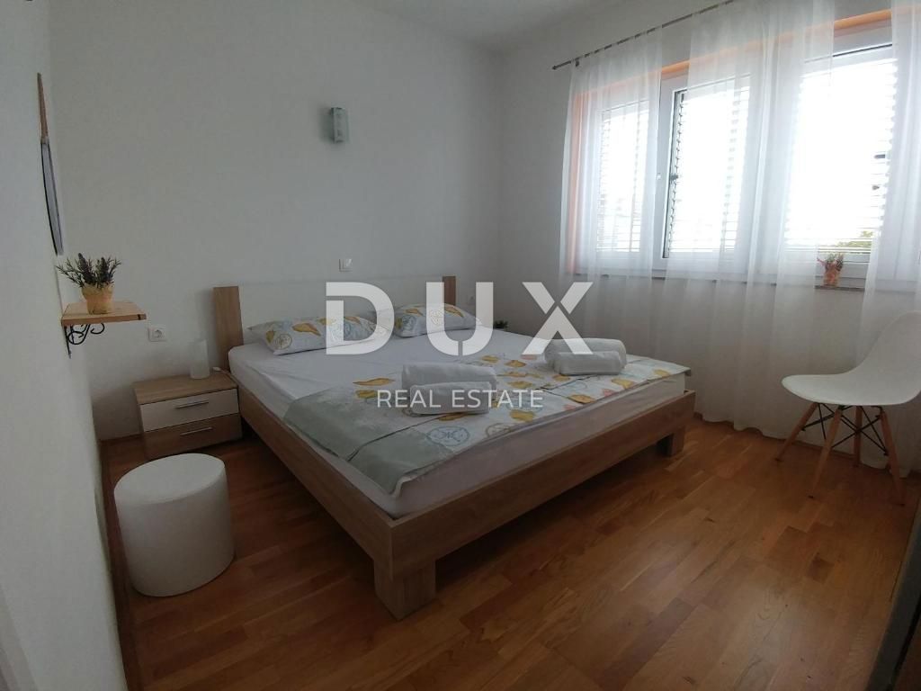 ISTRIA, MEDULIN – Appartamento con 2 camere da letto e 1 bagno con vista mare e piscina in comune, a soli 300 metri dalla costa!