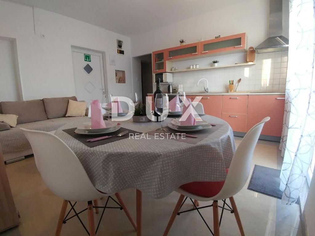 ISTRIA, MEDULIN – Appartamento con 2 camere da letto e 1 bagno con vista mare e piscina in comune, a soli 300 metri dalla costa!