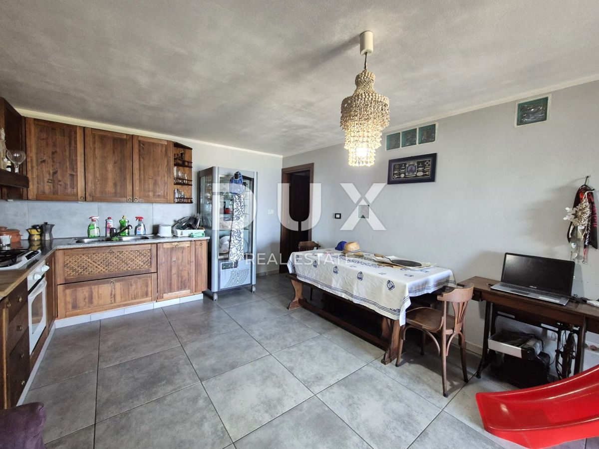 ISTRIA, LABIN - Una casa mediterranea unica in completa solitudine, con una vista mozzafiato