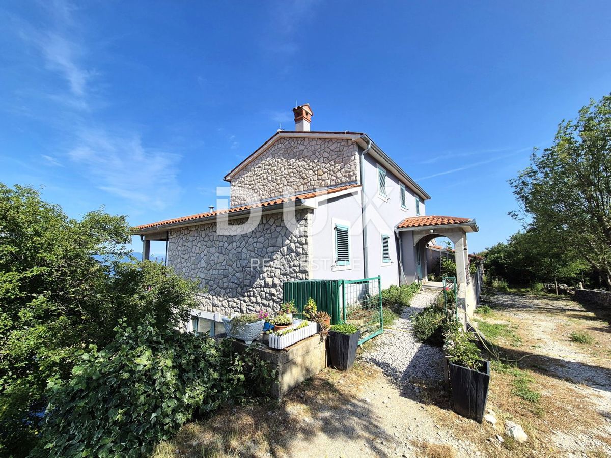 ISTRIA, LABIN - Una casa mediterranea unica in completa solitudine, con una vista mozzafiato