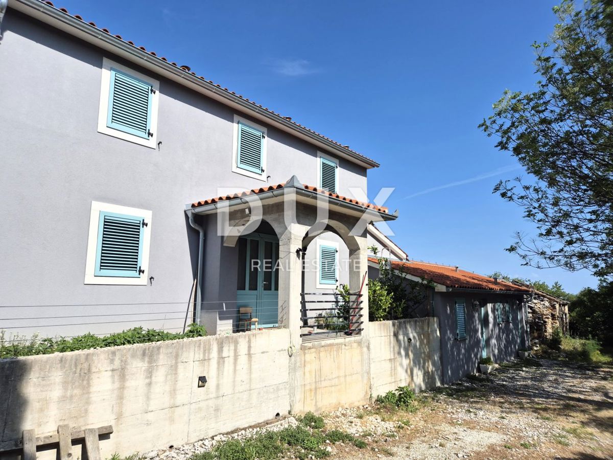 ISTRIA, LABIN - Una casa mediterranea unica in completa solitudine, con una vista mozzafiato