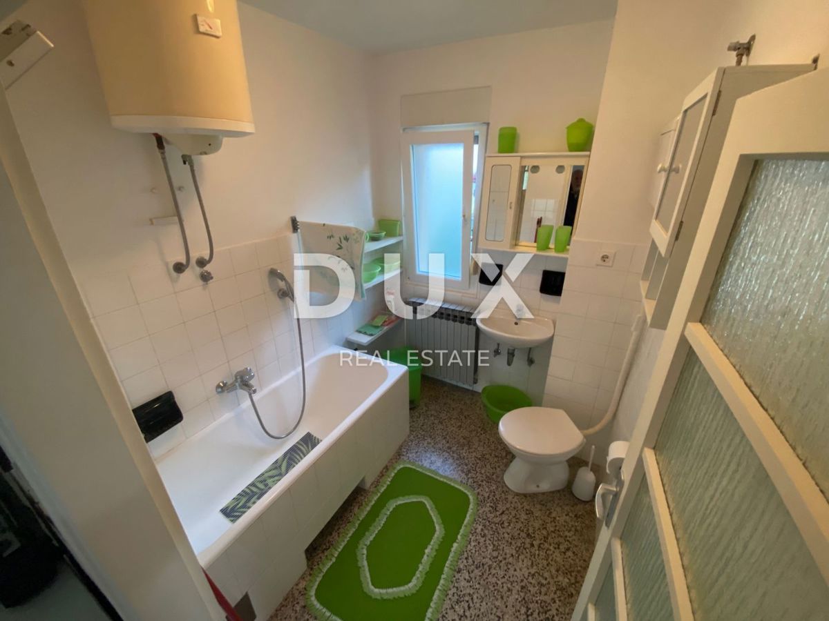 ISOLA DI KRK, BAŠKA, DRAGA BAŠĆANSKA - casa indipendente con due appartamenti e ampio giardino! OCCASIONE!