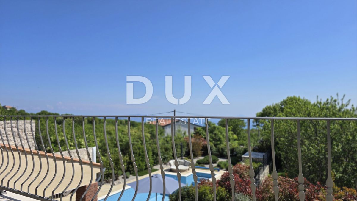 ISTRIA, LABIN - Casa mediterranea in pietra con piscina e fantastica vista sul mare