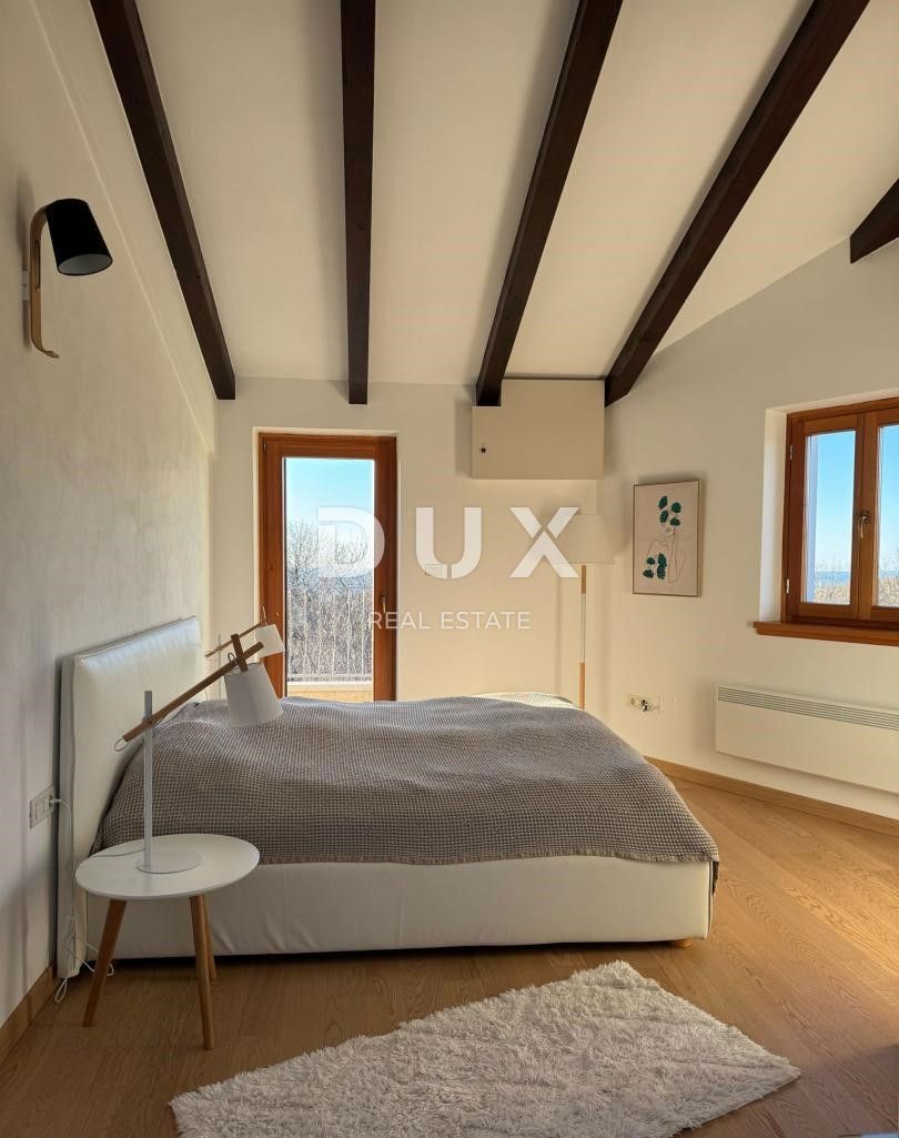 ISTRIA, LABIN - Casa mediterranea in pietra con piscina e fantastica vista sul mare
