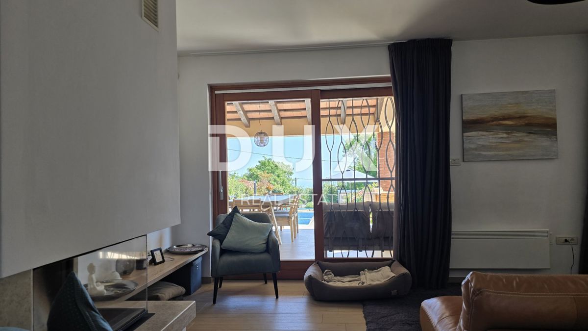 ISTRIA, LABIN - Casa mediterranea in pietra con piscina e fantastica vista sul mare