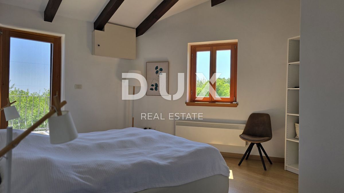 ISTRIA, LABIN - Casa mediterranea in pietra con piscina e fantastica vista sul mare