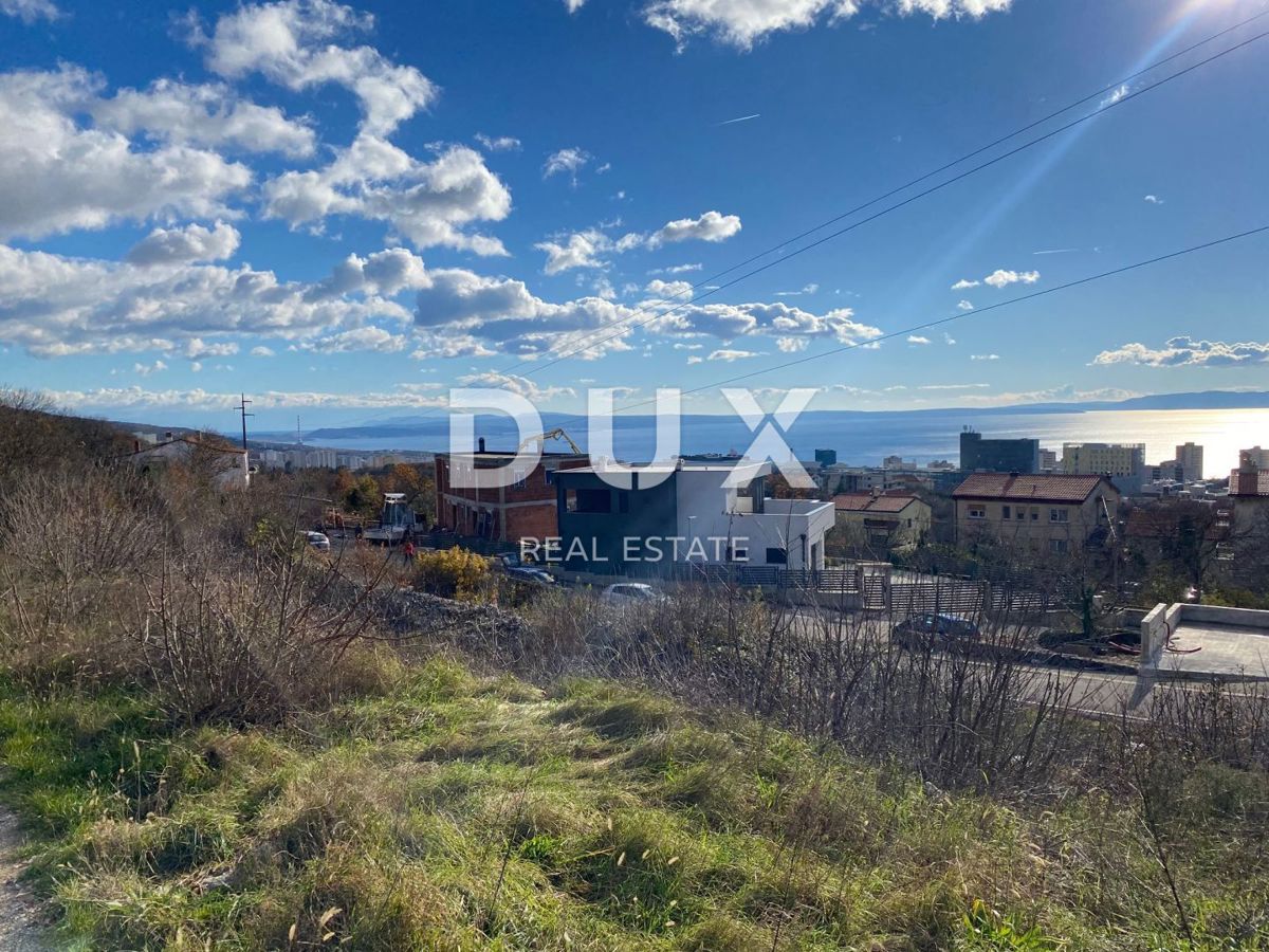 RIJEKA, TRSAT - TERRENO EDIFICABILE CON VISTA MARE PER UNA CASA FAMIGLIARE IN OTTIMA POSIZIONE!!! OPPORTUNITÀ!!!